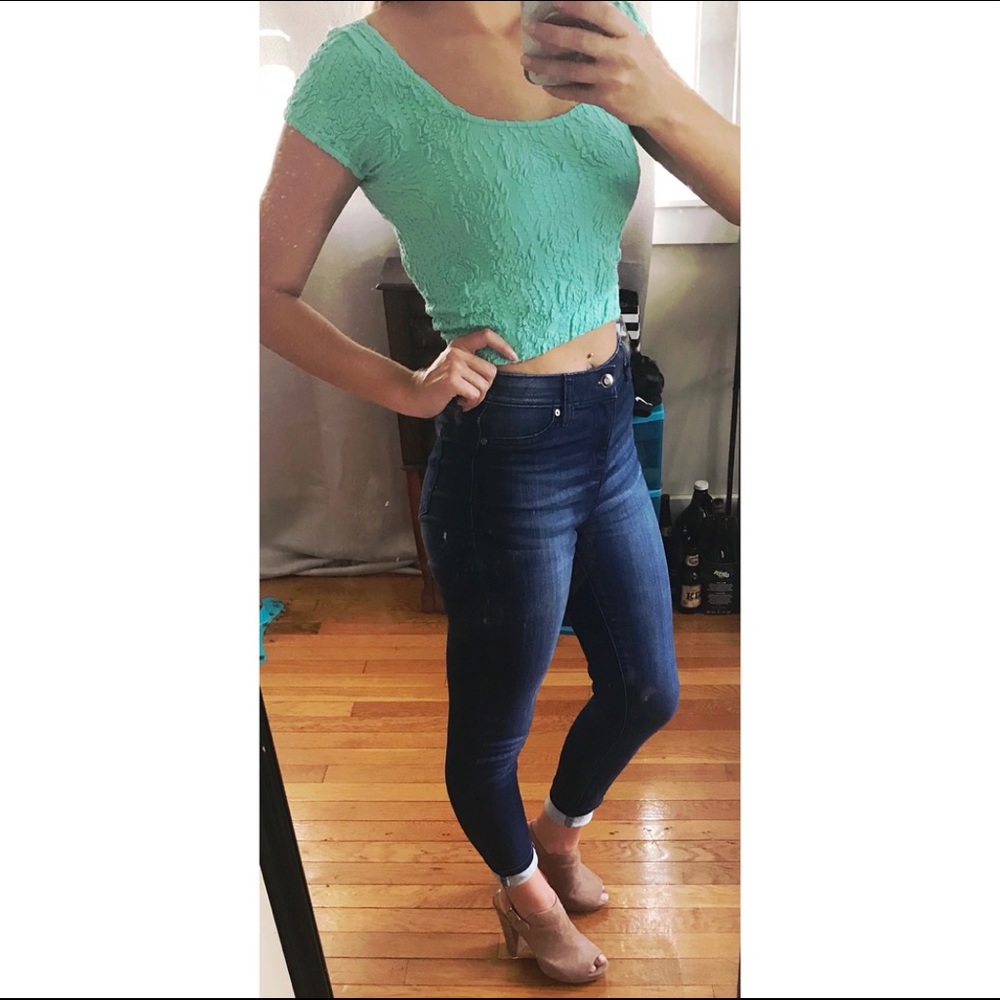 WHITE crop top SUGARLIPS